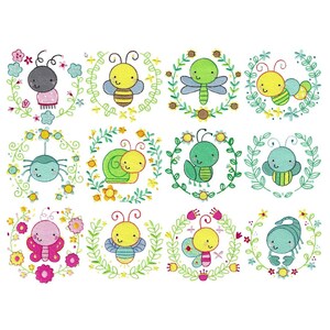 Puede incluir: Doce diseños bordados que representan varios insectos y animales en una corona circular de hojas y flores. Los diseños incluyen una abeja, una mariposa, un caracol, una araña, una libélula, una oruga, un saltamontes y un escorpión.
