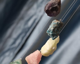 Mixed Stones Wind Chimes Jewelry,Rock Crystal Windchime,Rough Nuggets Stone Wind Chime Home/Room Decor Outdoor Window Decors