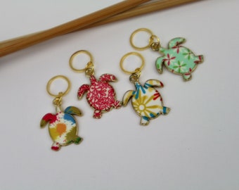 4 cute stitch markers suitable for needle size no. 5 mm