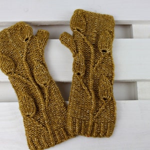 PDF Knitting Pattern - Golden Leaves Fingerless Mittens,  Fingerless Gloves, DIY Knit mittens in english and german