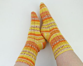 Hand-knitted thick socks in size 40/41