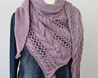 Cozy Winter – Asymmetrical Triangle Shawl Knitting Pattern with Cable and Lace | PDF Pattern in English & German
