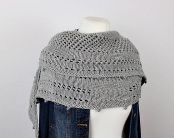 Knitting Pattern Crescent Shawl ‘Secrets’ – Lace Shawl with Picot Edge – Easy Knit PDF in English and German