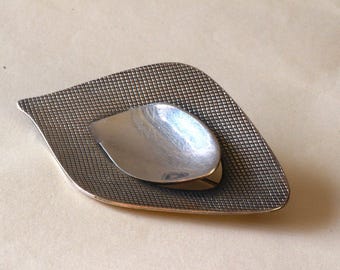Grete Prytz Kittelsen J Tostrup Norway Vintage Mid Century Modern MCM Brooch Silver Sterling  "Med speil" 1953 N.B.: Inscription