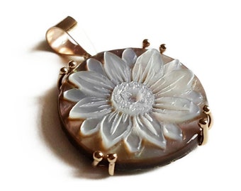 Mother of Pearl Flower Cameo Pendant: 9kt Gold Italian Jewelry