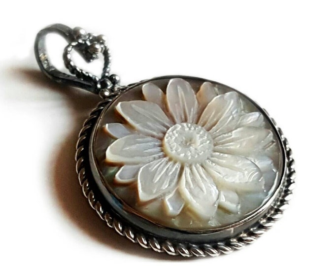 Mother of pearl brown cameo pendant italian cameos jewelry donadio cameos shell pendentif camée colgante camafeo  カメオペンダント Камея подвеска