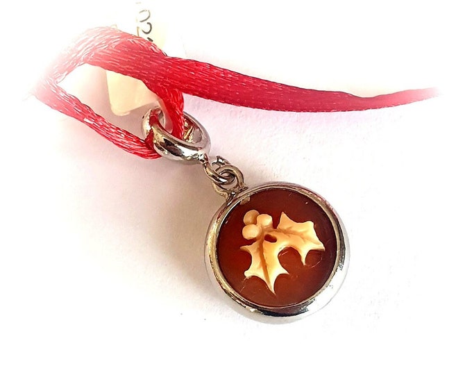 Shell cameo charm Christmas butcher's broom pandora bracelet italian cameo jewelry donadio cameo shell Charme camée カメオの魅力 Камея браслет