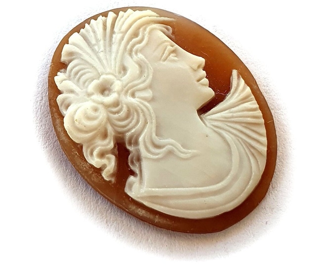Loose Shell Cameo: Hand Carved Ceres Goddess Sardonyx, 25mm