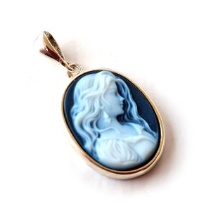 Blue cameo pendant woman long hair set in 925 sterling silver | italian cameo jewelry donadio stone cameos pendentif camée colgante camafeo