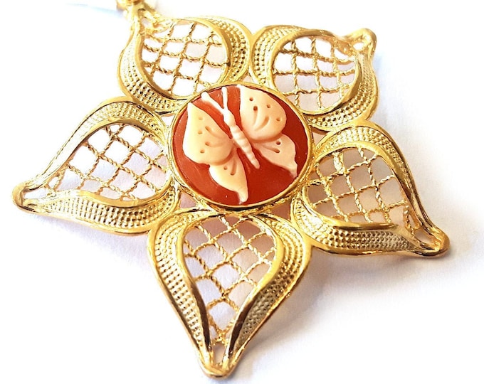 Shell cameo pendant butterfly Lotus shape italian cameo jewelry donadio cameo shell pendentif camée colgante camafeo カメオペンダント Камея подвеска
