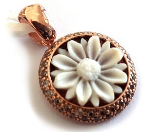 Daisy Shell Cameo Pendant: Gold Plated Sterling Silver, Italian Jewelry