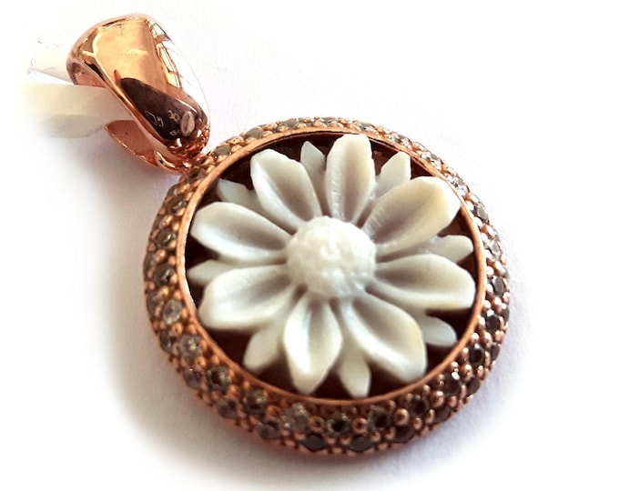 Shell cameo pendant little daisy zircons italian cameo jewelry donadio cameo shell pendentif camée colgante camafeo カメオペンダント Камея подвеска