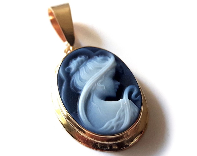 Gold blue cameo pendant lady profile italian cameo jewelry donadio agate stone cameo pendentif camé colgante camafeo カメオペンダント Камея подвеска