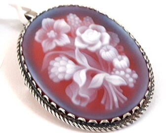 Red stone cameo pendant brooch Floral italian cameo jewelry donadio stone cameo pendentif camée colgante de camafeo  カメオペンダント Камея подвеска