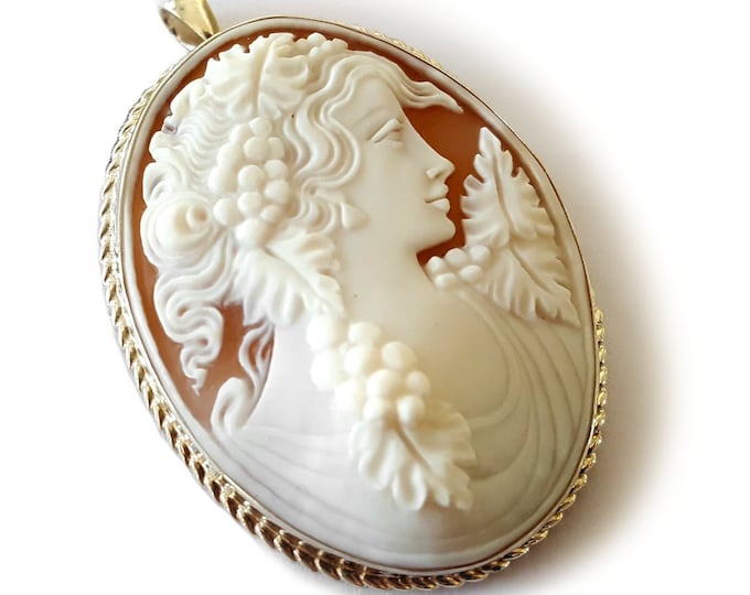 Shell cameo brooch & pendant Bacchante italian cameo jewelry donadio cameos shell camafeo camafeu broche camée Камуфляжная брошь カメオブローチ
