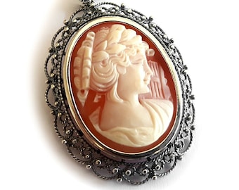 Shell cameo brooch & pendant Sappho profile italian cameo jewelry donadio cameos shell camafeo broche camée Камуфляжная брошь カメオブローチ