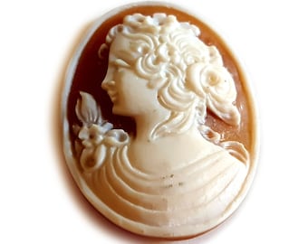 Handcarved Sardonyx Shell Cameo: Venus Goddess, Italian Jewelry