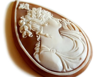Shell Cameo: Sappho Poetess, Sardonyx Italian Jewelry