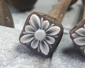 Shell cameo square daisy flowers italian cameo jewelry donadio cameo shell sardonyx cameo camée lâche ルーズカメオ свободная камея camafeo flojo
