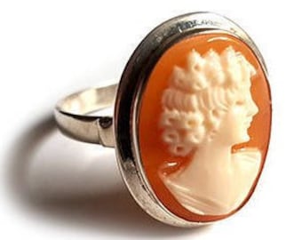 Anello con cammeo in conchiglia: argento sterling, profilo romano classico