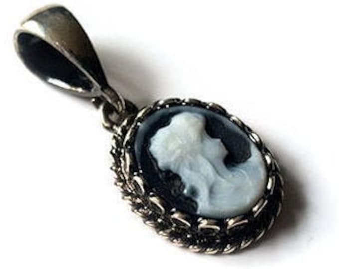 Black stone cameo pendant lady profile italian cameo jewelry donadio stone cameos pendentif camée colgante camafeo カメオペンダント Камея подвеска