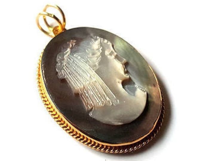 Motherofpearl cameo pendant antique woman italian cameo jewelry donadio cameos pendentif camée colgante camafeo カメオペンダント Камея подвеска