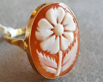 Cornelian Shell Cameo Ring: 9kt Gold Flower, Italian Jewelry