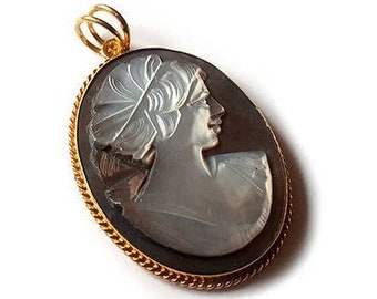 Motherofpearl cameo pendant antique profile italian cameo jewellery donadio cameos pendentif camée colgante camafeo カメオペンダント Камея подвеска