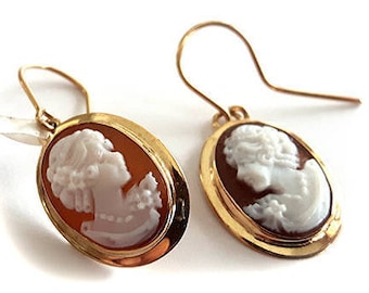 Gold cameo earrings Flora italian cameo jewelry donadio cameos shell boucles oreilles camée pendientes camafeo カメオイヤリング Камея серьги