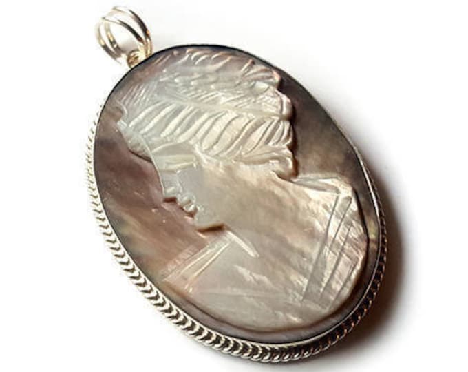 Motherofpearl cameo pendant roman profile italian cameo jewelry donadio cameo shell pendentif camée colgante camafeo カメオペンダント Камея подвеска