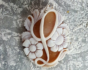 Loose shell cameo initial first letter name italian cameo jewelry donadio cameo shell camée lâche ルーズカメオ свободная камея camafeo flojo gift