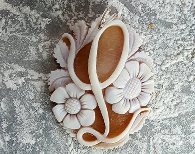 Loose shell cameo initial first letter name italian cameo jewelry donadio cameo shell camée lâche ルーズカメオ свободная камея camafeo flojo gift
