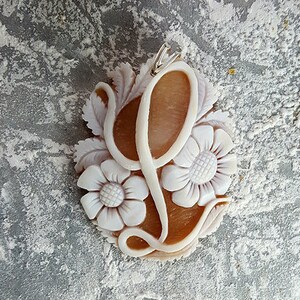 Concha suelta cameo inicial nombre de la primera carta italiano cameo joyería donadio cameo shell camée l'che'' ''''''''''''''''''''''''''''''''''''''''''''''''''''''''''''''''''''''''''''''''''''''''''''''''''''''''''''''''''''''''''''