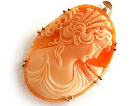 Shell cameo brooch /& pendant Maenad profile italian cameo jewelry donadio cameos shell camafeo broche cam\u00e9e \u041a\u0430\u043c\u0443\u0444\u043b\u044f\u0436\u043d\u0430\u044f \u0431\u0440\u043e\u0448\u044c \u30ab\u30e1\u30aa\u30d6\u30ed\u30fc\u30c1