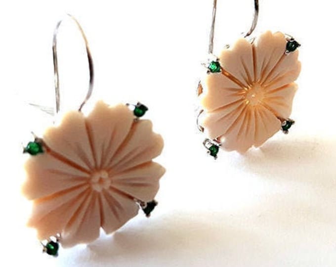 Daisies cameo earrings green zircons italian cameo jewelry donadio cameos shell boucles oreilles camée camafeo カメオイヤリング Камея серьги