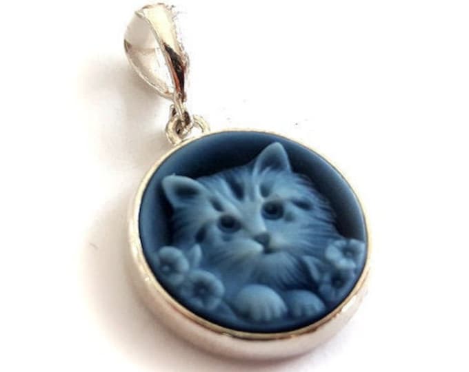 Blue stone cameo pendant cat italian cameo jewelry donadio agate cameos pendentif camée colgante camafeo カメオペンダント Камея подвеска