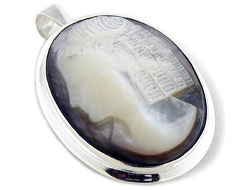 Grey cameo brooch & pendant mother of pearl italian cameos jewelry donadio cameos shell pendentif broche camée camafeo カメオブローチ камея брошь