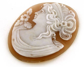 Handcarved Venus Cameo: Sardonyx Shell Goddess, Italian Jewelry