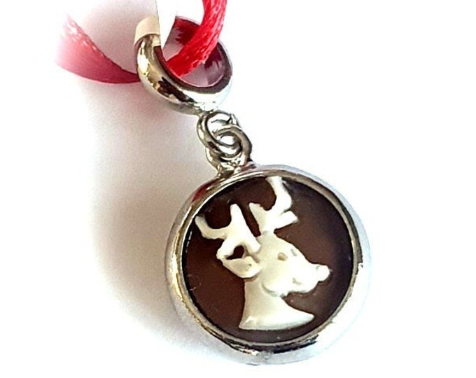 Shell cameo charm Christmas reindeer Xmas pandora bracelet italian cameo jewelry donadio cameo shell Charme camée カメオの魅力 Камея браслет