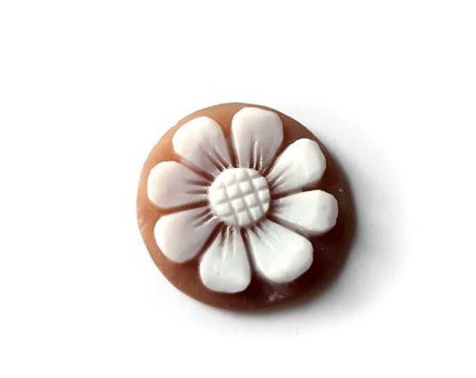 Hand Carved Sardonyx Shell Cameo: Little Daisy Flower (14mm)