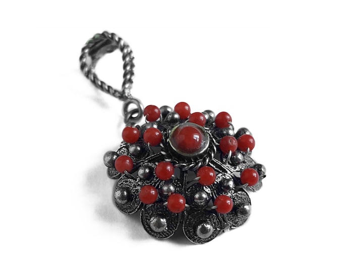Red coral pendant corals pendants italian coral jewelry donadio pendentif corail rouge 赤い珊瑚ペンダント красный коралловый шкентель coral pin gift