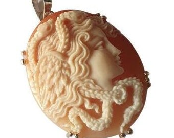 Handmade 9kt Gold Floral Cameo Pendant: Italian Neoclassical Jewelry