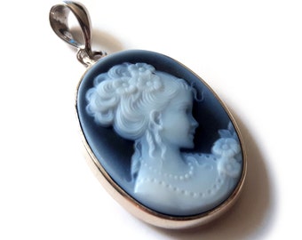Ciondolo cammeo blu donna italiano cammeo gioielli donadio pietra cammeo pendentif camée colgante camafeo
