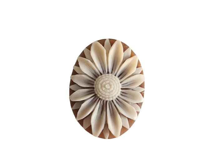 Handmade flower cameo made from Sardonyx shell