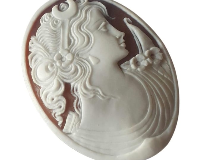 Handmade Diana Cameo: Italian Shell Jewelry (45x35mm)