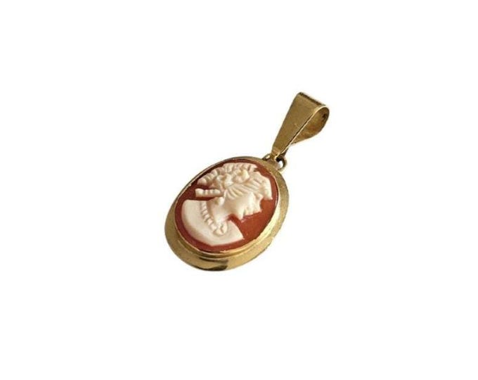 Gold Carnelian Cameo Pendant: Hand-Engraved Italian Shell Jewelry
