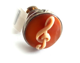 Shell cameo pin musical note italian cameo jewelry donadio cameos shell camafeu broche camée Камуфляжная брошь カメオブローチ