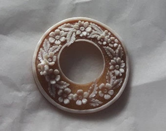 Shell cameo round floral opened italian cameo jewelry donadio cameo shell sardonyx cameo camée lâche ルーズカメオ свободная камея camafeo flojo