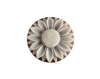 Handmade flower cameo made from Sardonyx shell