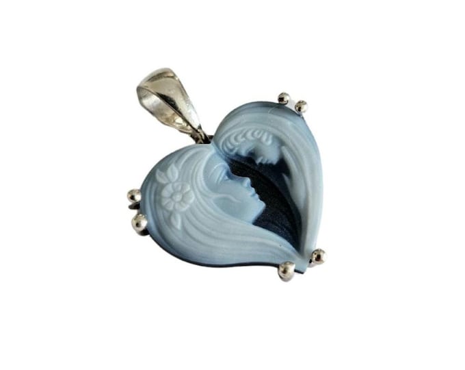 Ciondolo cammeo pietra blu Cuore cammei italiani gioielli donadio cammei agata - pendentif camée - colgante de camafeo